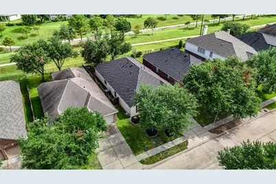 13401 Highland Lake Lane, Pearland, TX 77584 - Photo 34