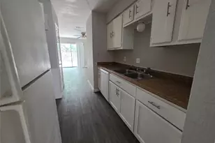 12738 Shannon Hills Dr, Houston, TX 77099 - Photo 10