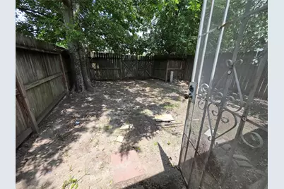 12738 Shannon Hills Drive, Houston, TX 77099 - Photo 28