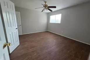 12738 Shannon Hills Dr, Houston, TX 77099 - Photo 22
