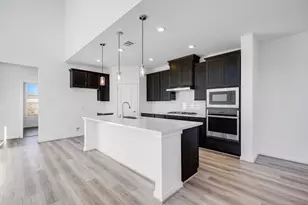 17946 Carnation Gln Dr, Richmond, TX 77407 - Photo 2