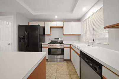 2808 Grants Lake Boulevard #301, Sugar Land, TX 77479 - Photo 8