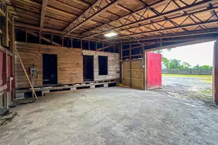 18027 W Clover Ln, Alvin, TX 77511 - Photo 14