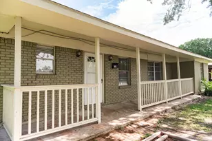 108 Chandler Dr, Baytown, TX 77521 - Photo 2