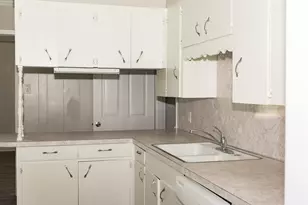 108 Chandler Dr, Baytown, TX 77521 - Photo 22