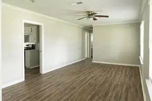 108 Chandler Dr, Baytown, TX 77521 - Photo 8