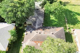 108 Chandler Dr, Baytown, TX 77521 - Photo 36