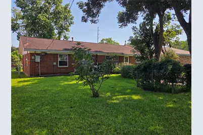 322 Elaine Street, La Marque, TX 77568 - Photo 2