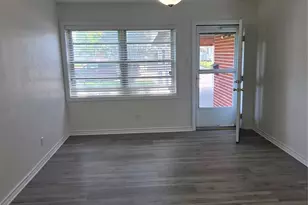 322 Elaine St, La Marque, TX 77568 - Photo 6