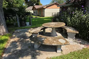 322 Elaine St, La Marque, TX 77568 - Photo 4