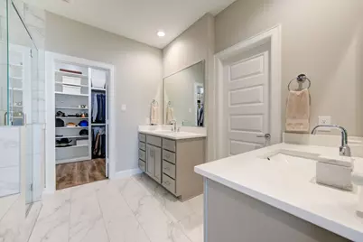 911 W 35th Street #D, Houston, TX 77018 - Photo 30