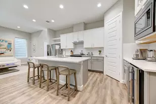 911 W 35th St, Houston, TX 77018 - Photo 14