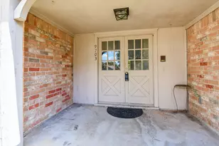 9703 Harrowgate Dr, Houston, TX 77031 - Photo 2