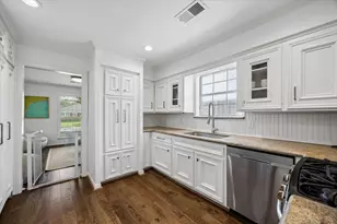 1907 Briarpark Dr, Houston, TX 77042 - Photo 14