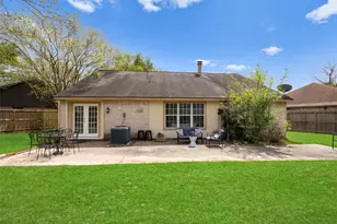 9206 Kirkleigh St, Spring, TX 77379 - Photo 32