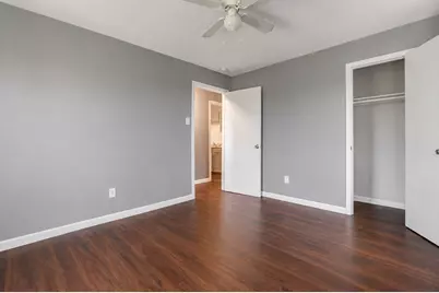 839 S Pine St, Rosharon, TX 77583 - Photo 14