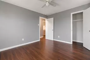 839 S Pine St, Rosharon, TX 77583 - Photo 14