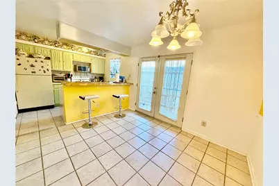 2110 Wilcrest Drive #101, Houston, TX 77042 - Photo 4