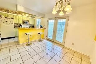 2110 Wilcrest Dr, Houston, TX 77042 - Photo 4