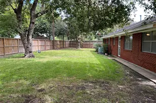 503 Garden Way Ln, Pasadena, TX 77503 - Photo 26