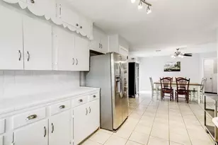 1914 Viking Dr, Houston, TX 77018 - Photo 2