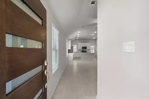2011 Oak Leaf Ct, Manvel, TX 77578 - Photo 6