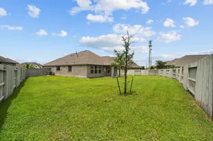 2011 Oak Leaf Ct, Manvel, TX 77578 - Photo 24
