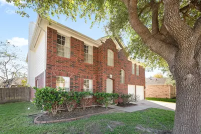 17103 Canterbury Green Court, Sugar Land, TX 77498 - Photo 2