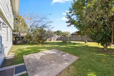 17103 Canterbury Green Court, Sugar Land, TX 77498 - Photo 8
