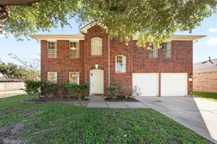 17103 Canterbury Green Ct, Sugar Land, TX 77498 - Photo 1