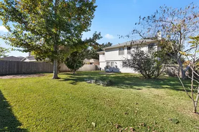 17103 Canterbury Green Court, Sugar Land, TX 77498 - Photo 10