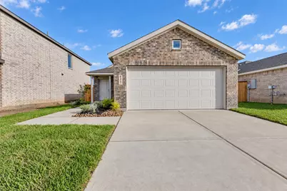 6227 Pelly Place, Baytown, TX 77521 - Photo 1