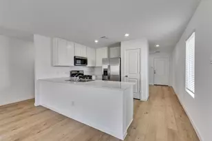 6227 Pelly Pl, Baytown, TX 77521 - Photo 8
