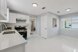 14119 Clear Forest Dr, Sugar Land, TX 77498 - Photo 10