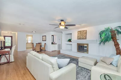 2711 Quail Valley East Drive, Missouri City, TX 77489 - Photo 10