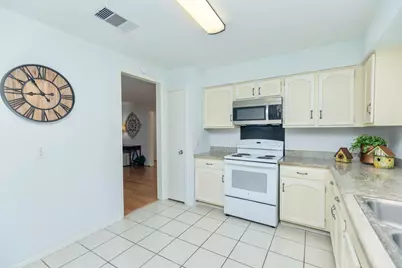 2711 Quail Valley East Drive, Missouri City, TX 77489 - Photo 8