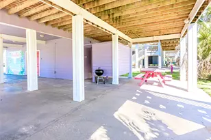 2300 Martinique, Port Bolivar, TX 77650 - Photo 28