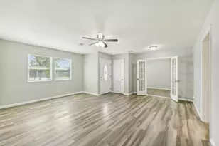 1109 San Felipe St, Angleton, TX 77515 - Photo 8