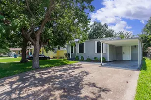 911 N 14th Ave N, Texas City, TX 77590 - Photo 1