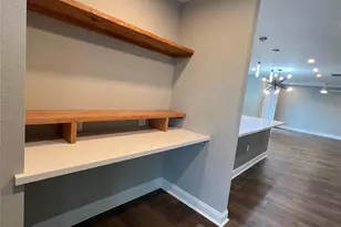 8003 Woodway Dr, Houston, TX 77063 - Photo 10