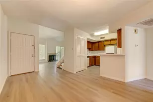 10811 Richmond Ave, Houston, TX 77042 - Photo 6