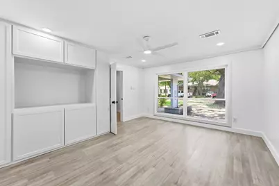 11907 Renwick Drive, Houston, TX 77035 - Photo 10