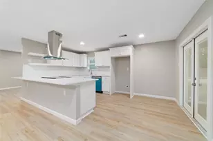 2830 Westerland Dr, Houston, TX 77063 - Photo 18