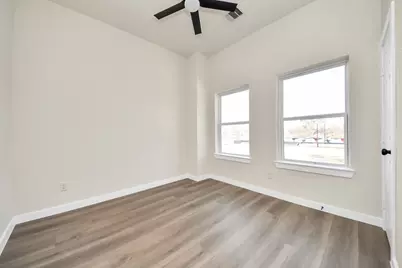 8025 Peachtree Street #D, Houston, TX 77016 - Photo 20