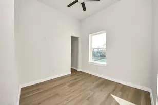 8025 Peachtree St, Houston, TX 77016 - Photo 32