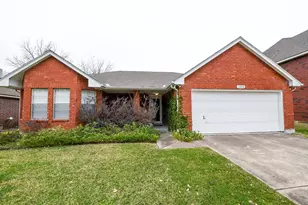 1230 Mountain Lake Dr, Missouri City, TX 77459 - Photo 1