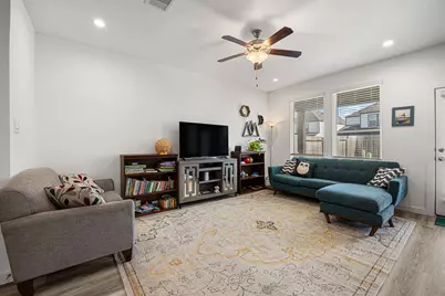 12313 Churchill Downs Drive, Houston, TX 77047 - Photo 10