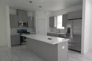 107 Booker St, Baytown, TX 77523 - Photo 14