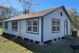 512 W 4th St, Corrigan, TX 75939 - Photo 4