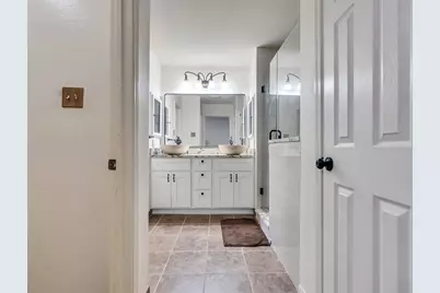 10811 Meadow Walk Lane, Houston, TX 77067 - Photo 20